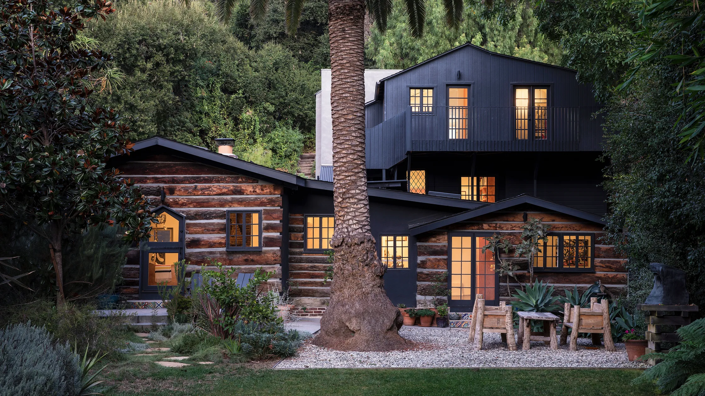 exterior of Aaron cCurry home in Los Angeles