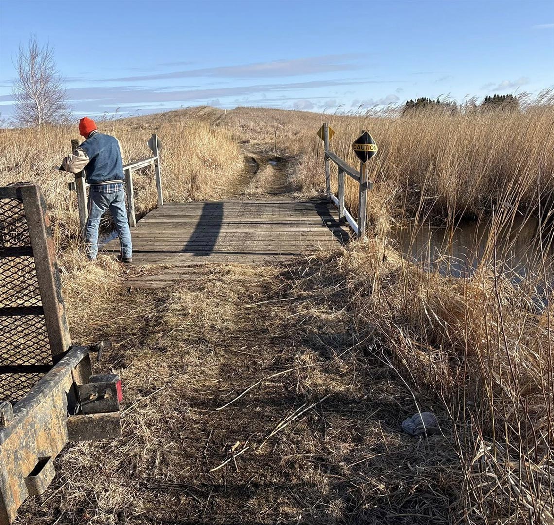 Data trail bridge repair in summer