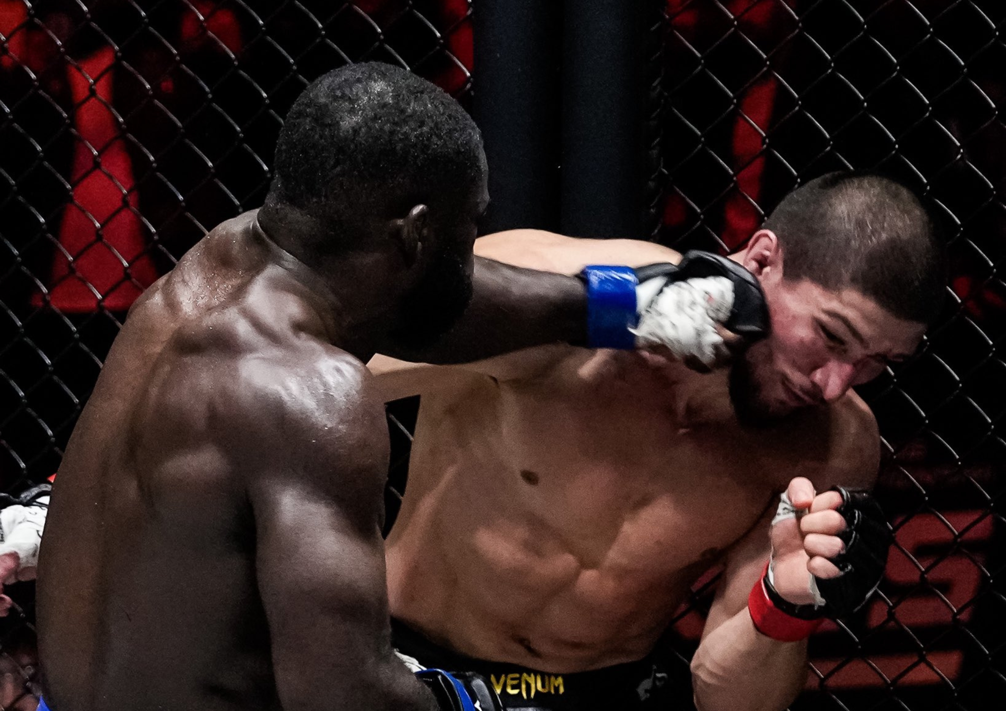 ARES - Jordan Zébo inflige un KO époustouflant à Baki