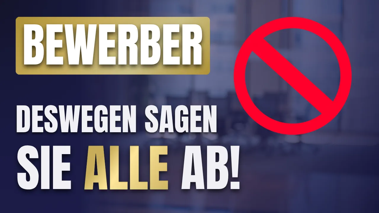 Schriftzug „Bewerber – Deswegen sagen sie alle ab!“ mit durchgestrichenem Verbotssymbol vor dem Hintergrund eines leeren Besprechungsraums.