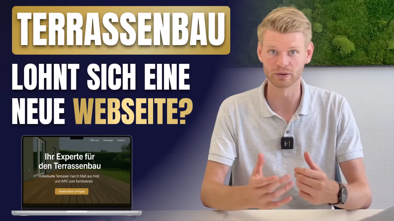 Mann erklärt vor Kamera, warum sich eine moderne Webseite für Betriebe im Terrassenbau lohnt, mit eingeblendeter Beispiel-Webseite auf Laptop