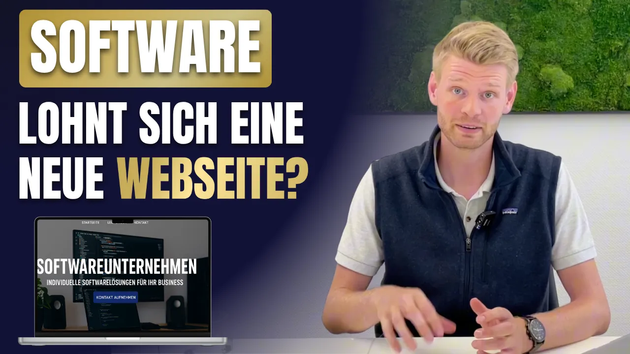 Mann erklärt vor Kamera, warum eine moderne Webseite für Softwareunternehmen entscheidend ist, mit Beispiel einer Software-Webseite auf Laptop