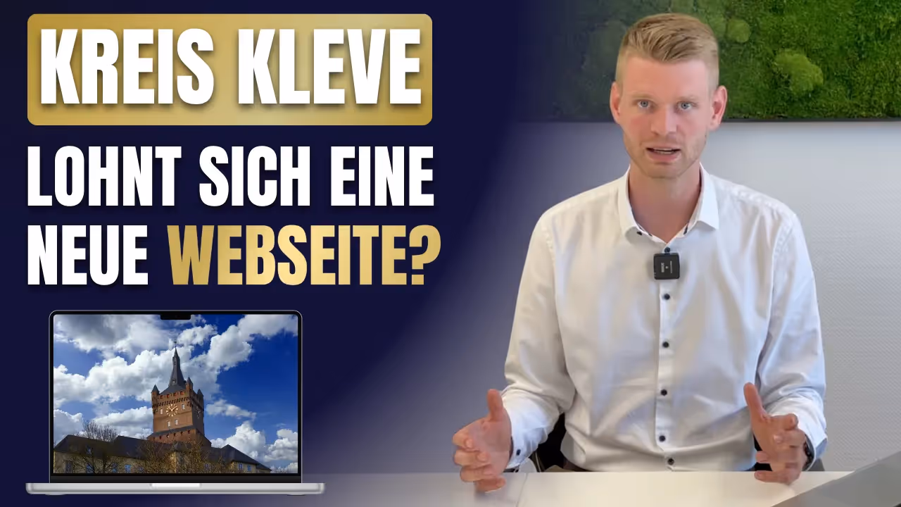 Mann erklärt, wann sich für Unternehmen im Kreis Kleve eine neue Webseite lohnt.