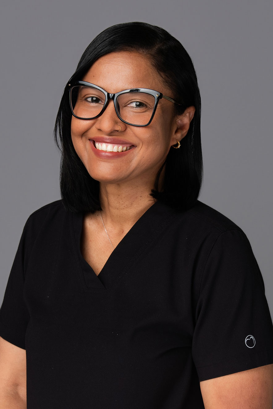 Headshot of Ashelle, Dental Assistant