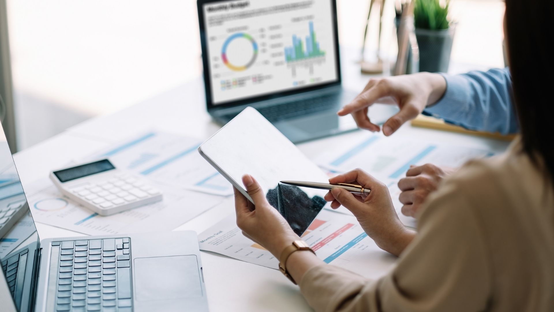 5 indicadores clave que todo líder de compras debería seguir (y cómo Sourced los potencia)