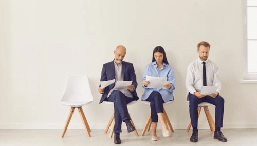 Chasse de tête ou recrutement au succès : quelle approche choisir pour vos recrutements ?