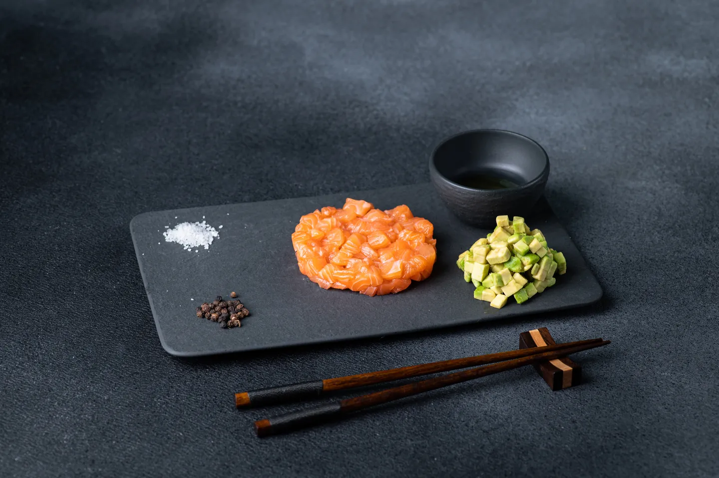 Salmon tartare with avocado