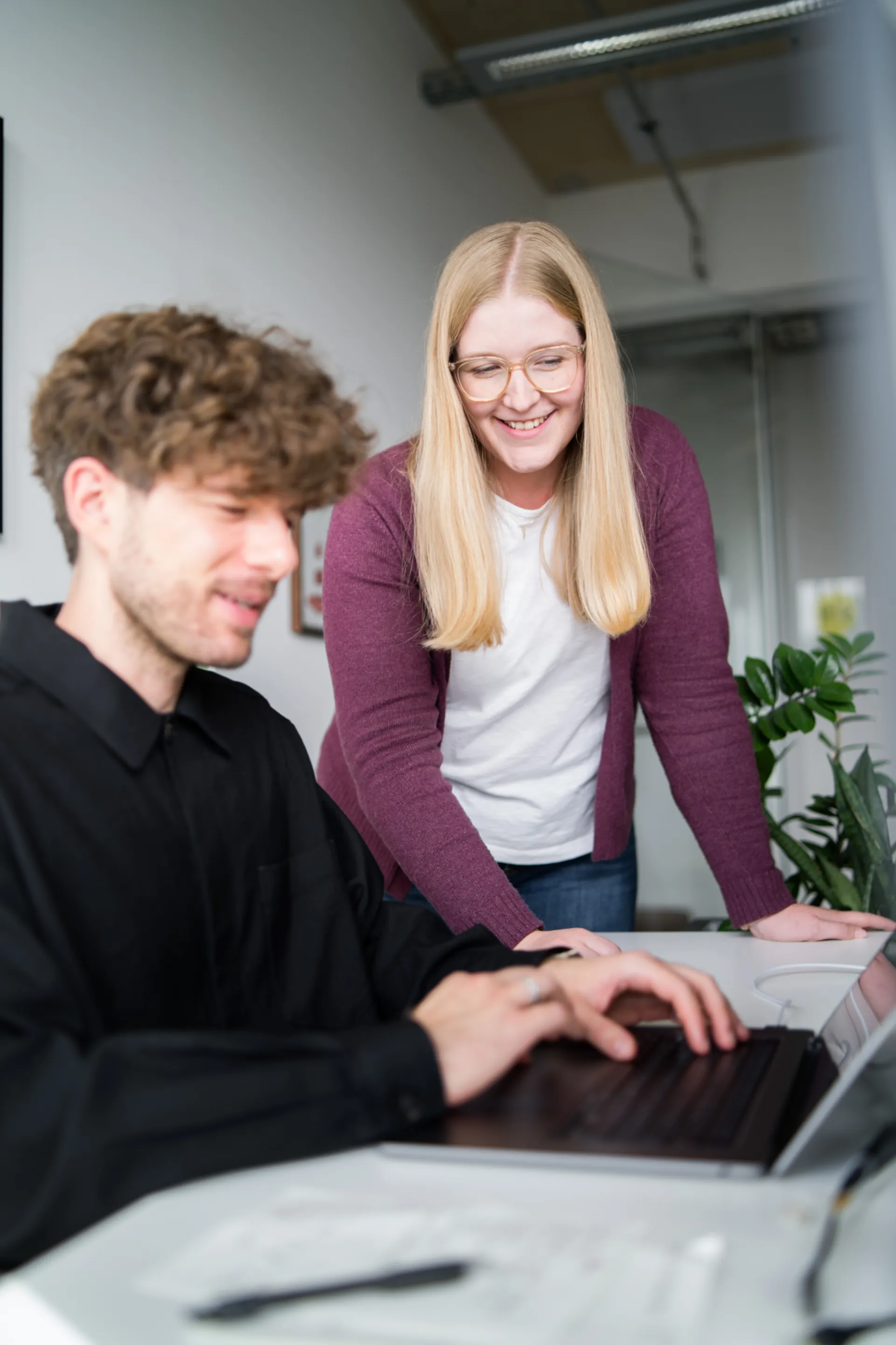 runHR Team arbeitet in Personio