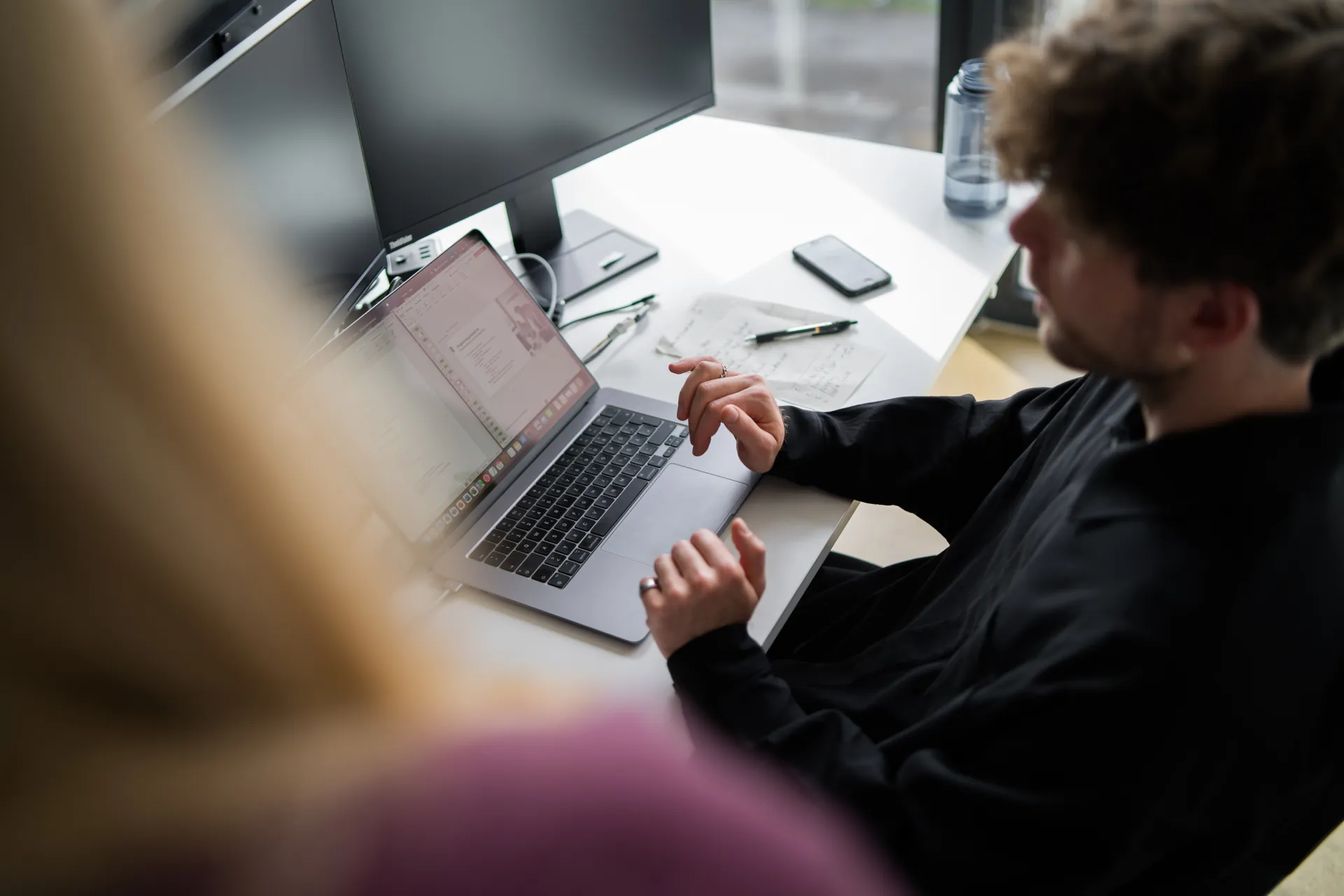 runHR Mitarbeiter implementiert Personio