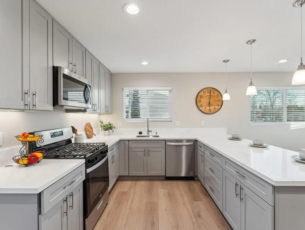 Kitchen of a home restorated after fire by Global Arch Construction