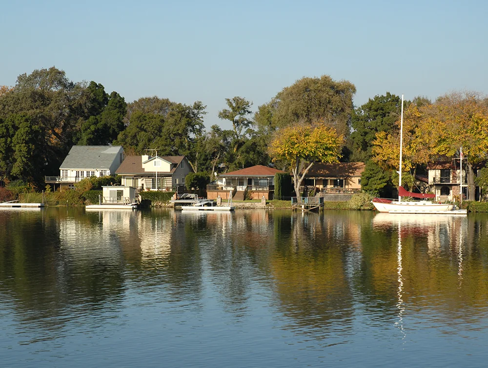 Homes along the Sacramento River near Isleton, California