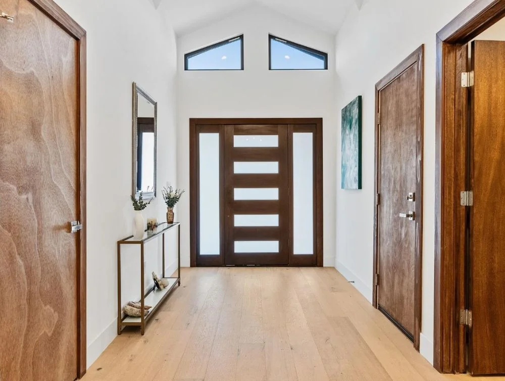 Hallway Remodeling by Global Arch Construction