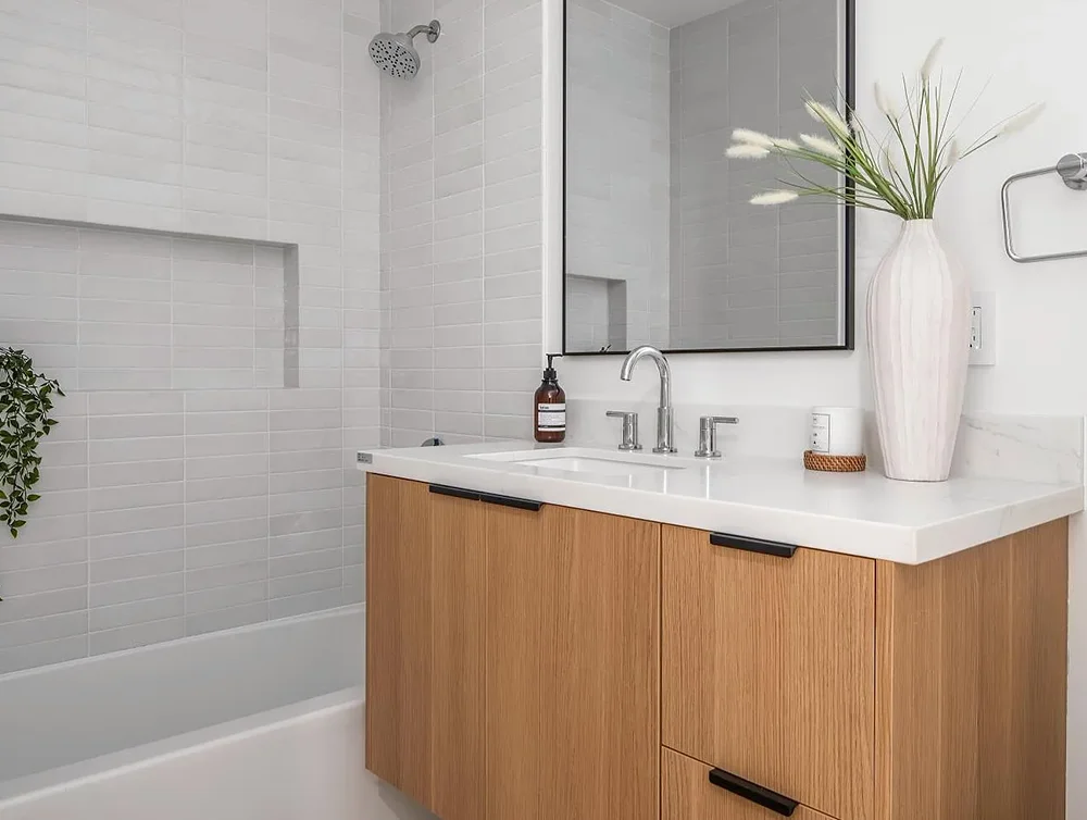 Modern home designed and built by Global Arch Construction - bathroom