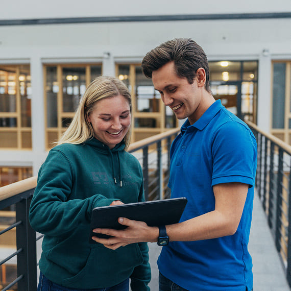 simpleclub lernplattform on tablet