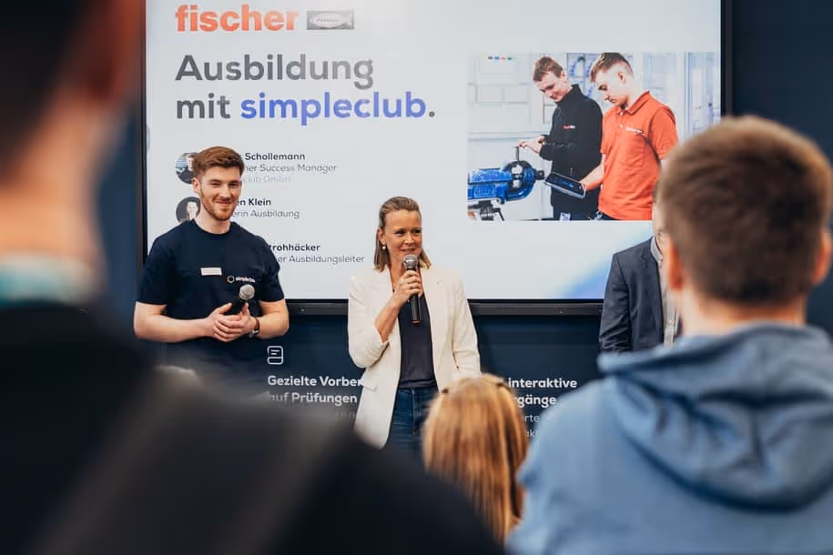 Demo der Lernplattform auf einem iPad am Messestand