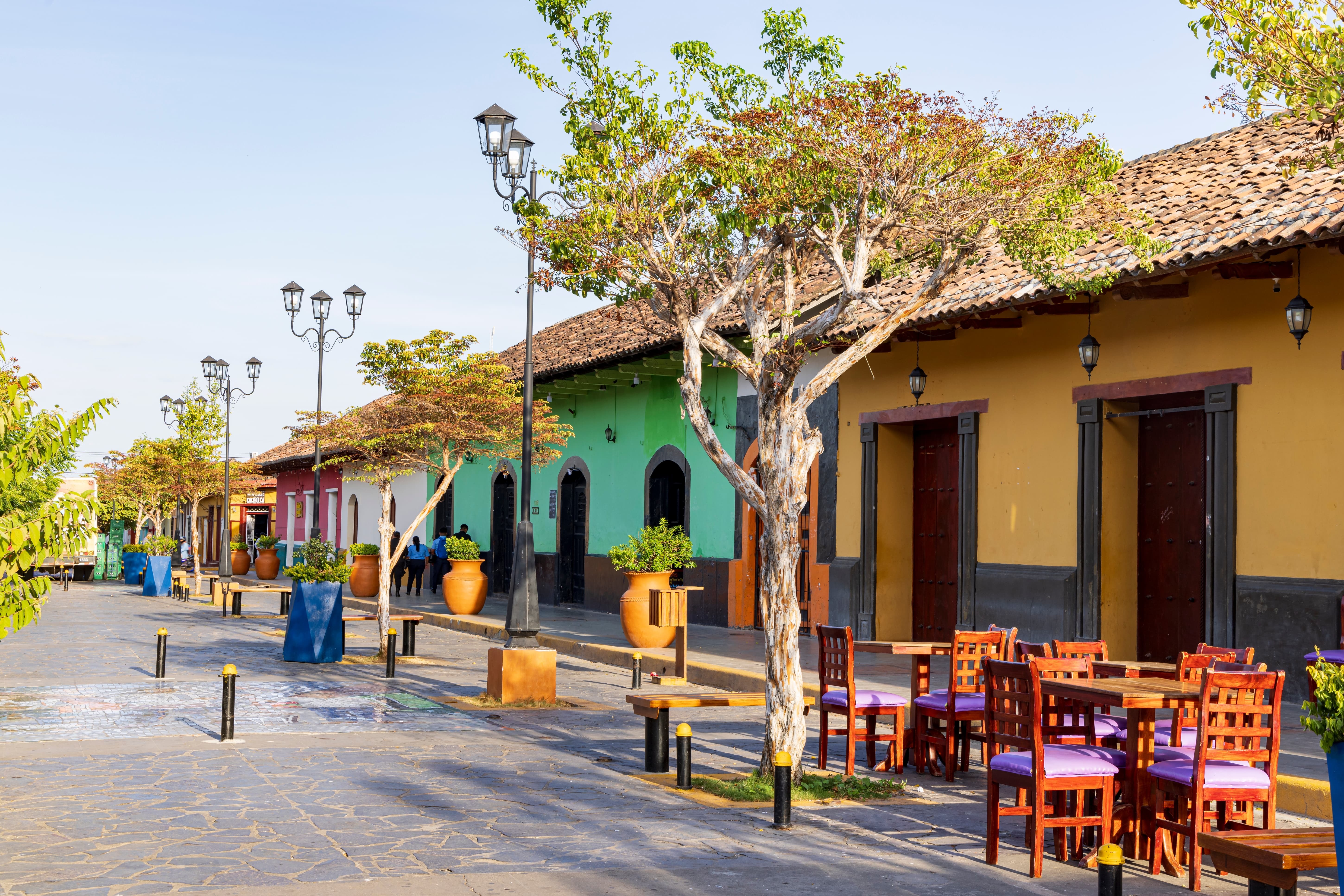 Restaurants-in-Calle-La-Calzada-in-Granada
