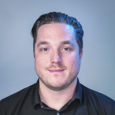 Ryan Biddles, Senior project lead and head of lighting for Contak AV Inc