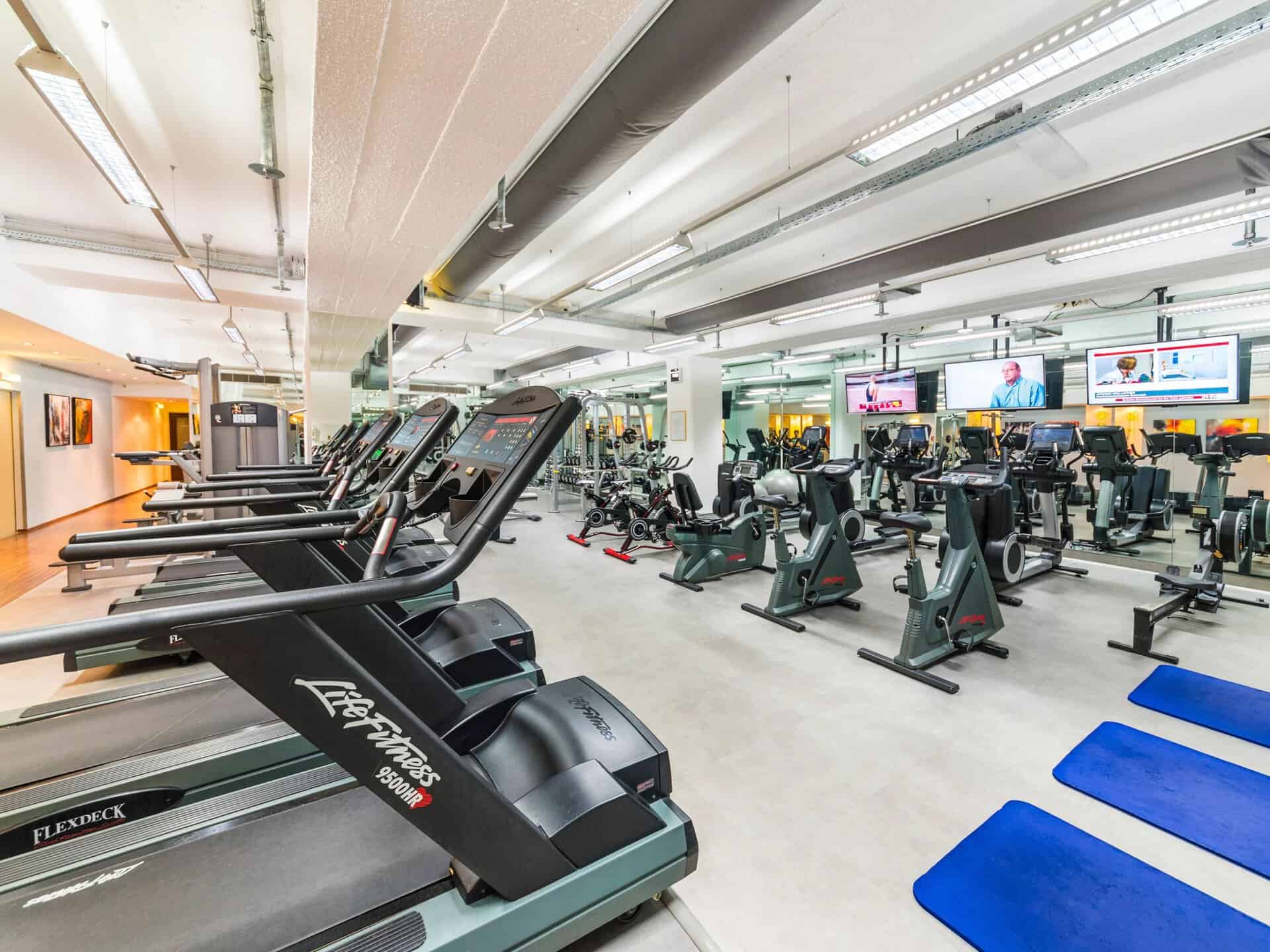 InterContinental Fitnesscenter in Vienna by The Golden Tree