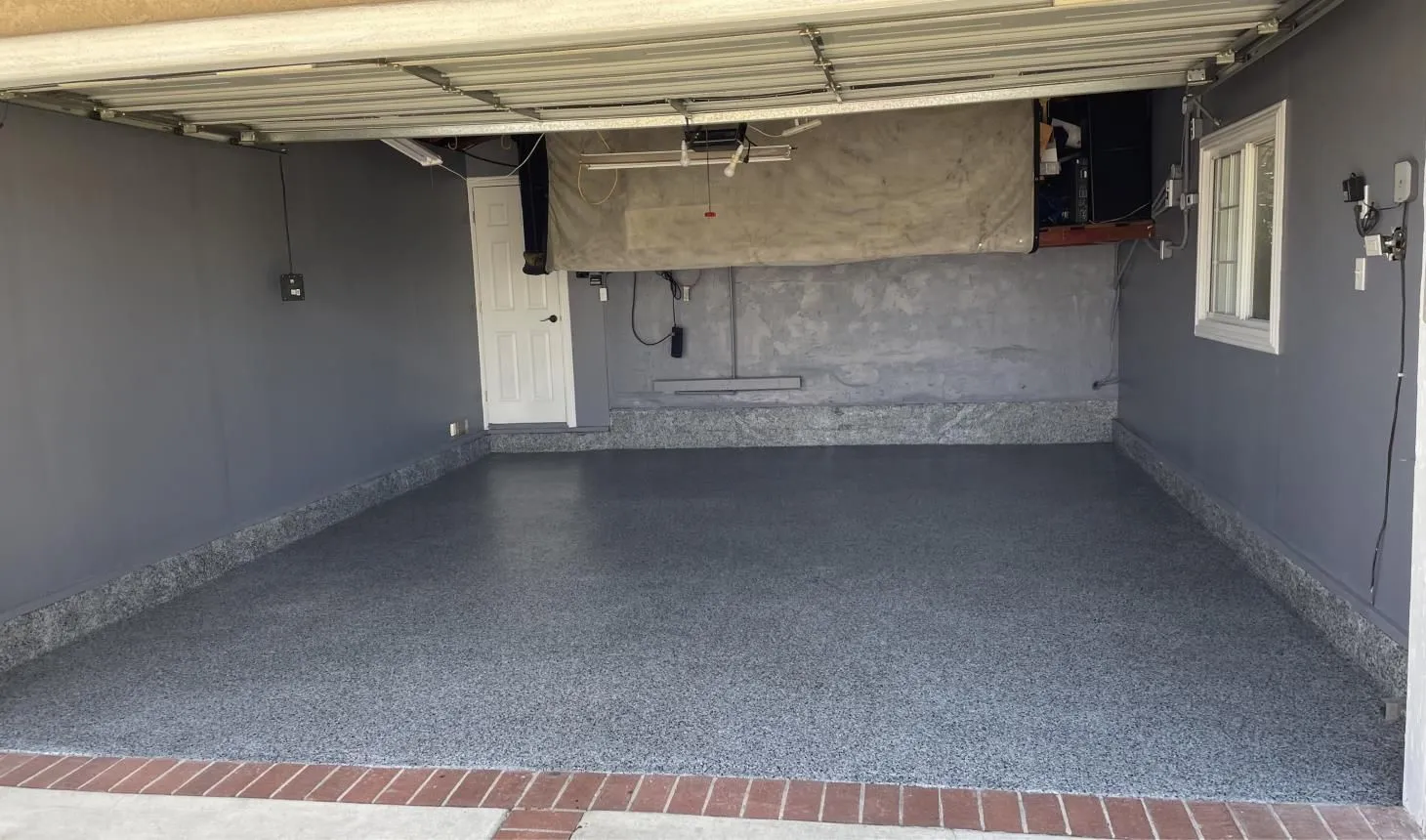 Finished flake garage floor in Pasadena by Epoxy Surface Professionals