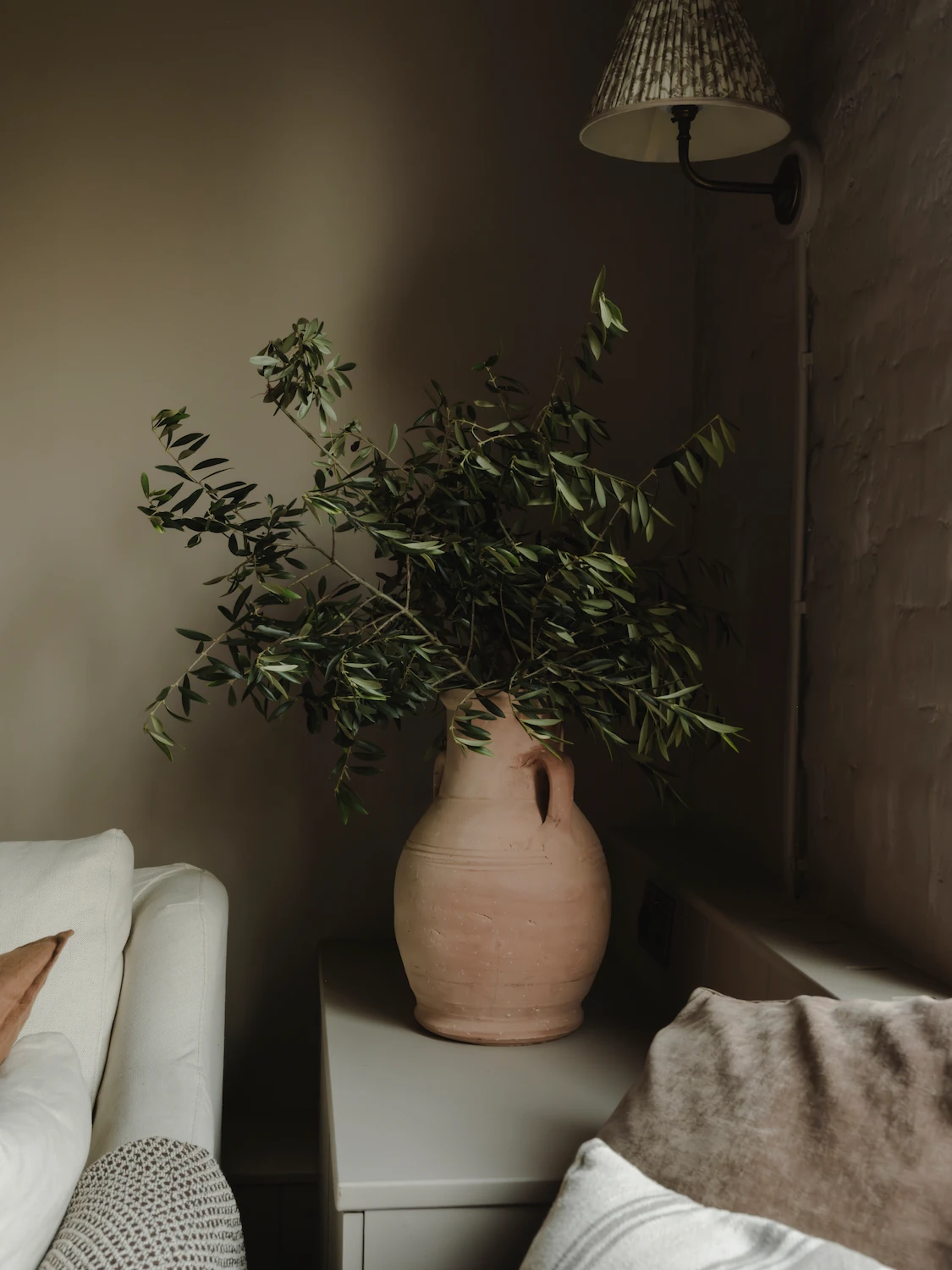The luxury, boutique interior of The Dental Barns in Lichfield, providing a relaxing environment for Invisalign, veneers, and composite bonding patients from Sutton Coldfield.