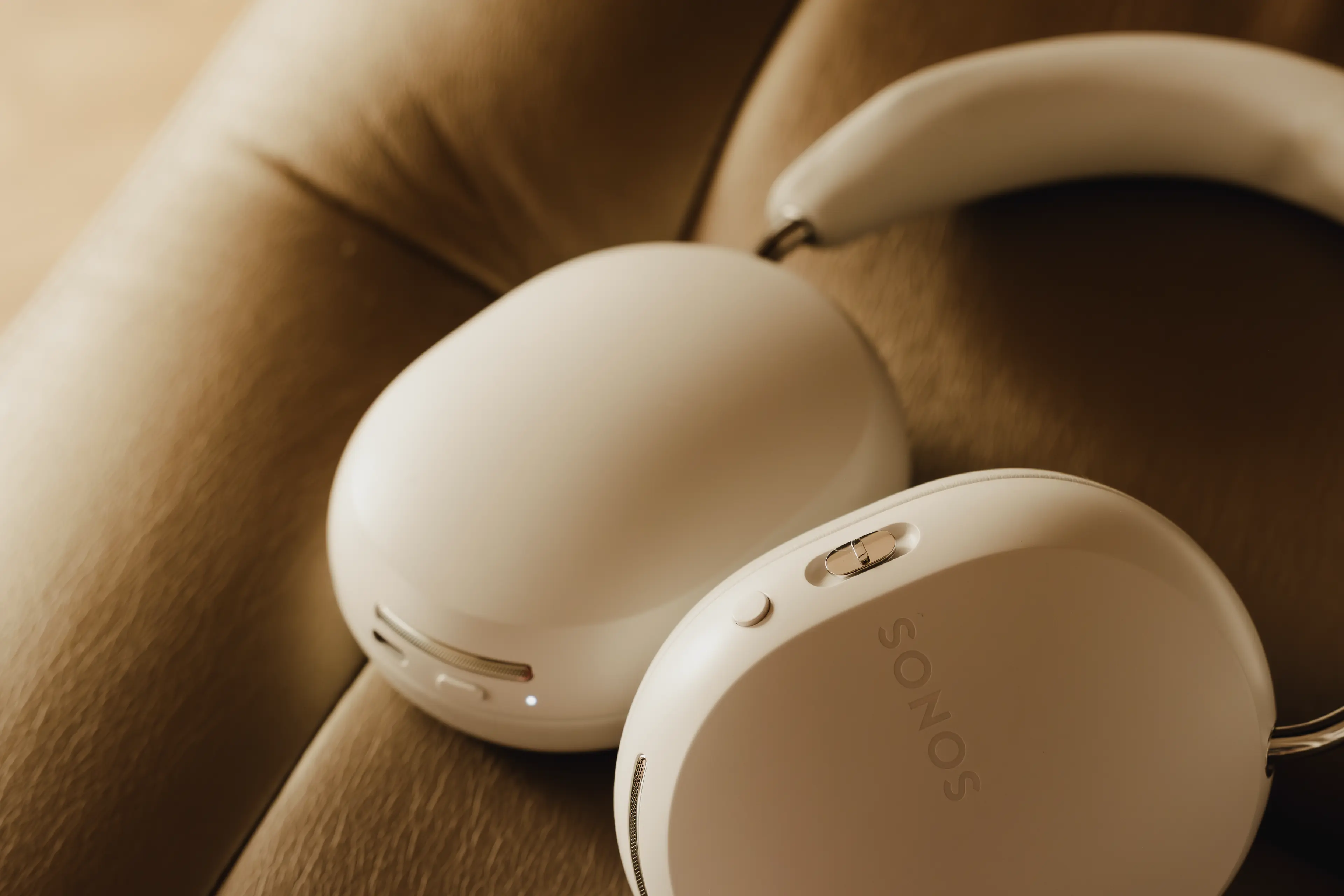 Premium noise-cancelling headphones for patient comfort at The Dental Barns Lichfield, specialists in Invisalign, veneers, and composite bonding serving Sutton Coldfield.