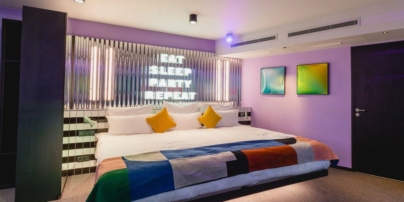 Modernes Zimmer im Student Hotel Berlin
