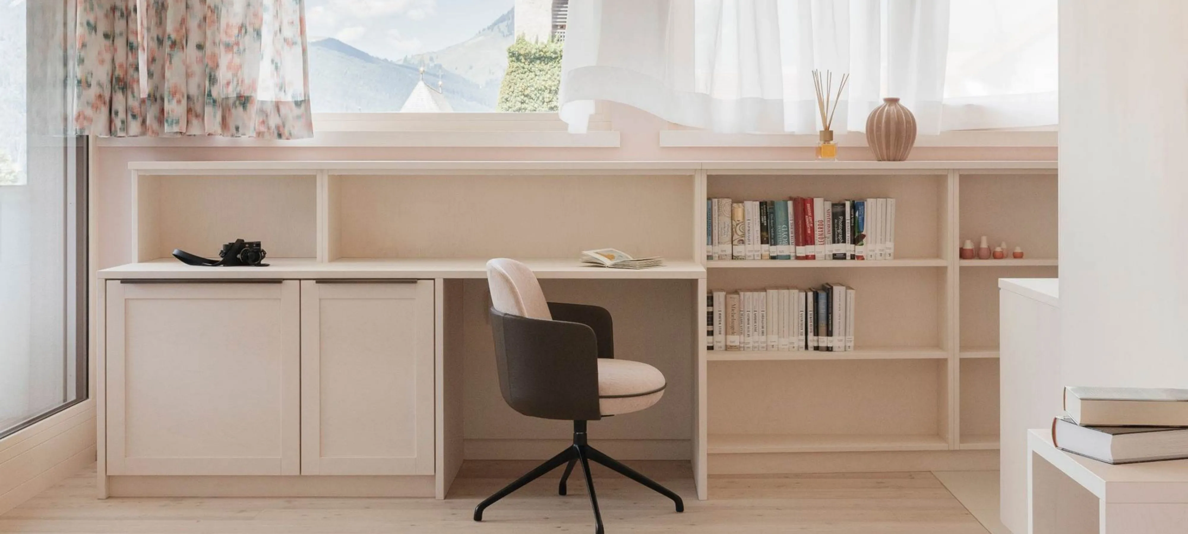 Innenansicht des Juffing Hotel & Spa in Thiersee mit modernem Design
