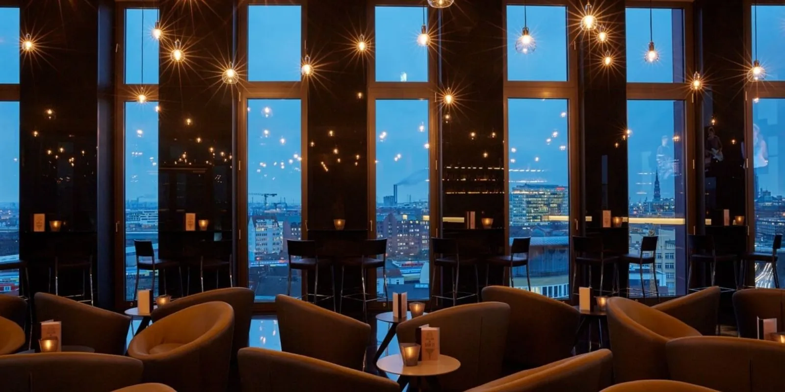 Restaurant im H-Hotels in Europa mit modernem Design und stilvoller Einrichtung