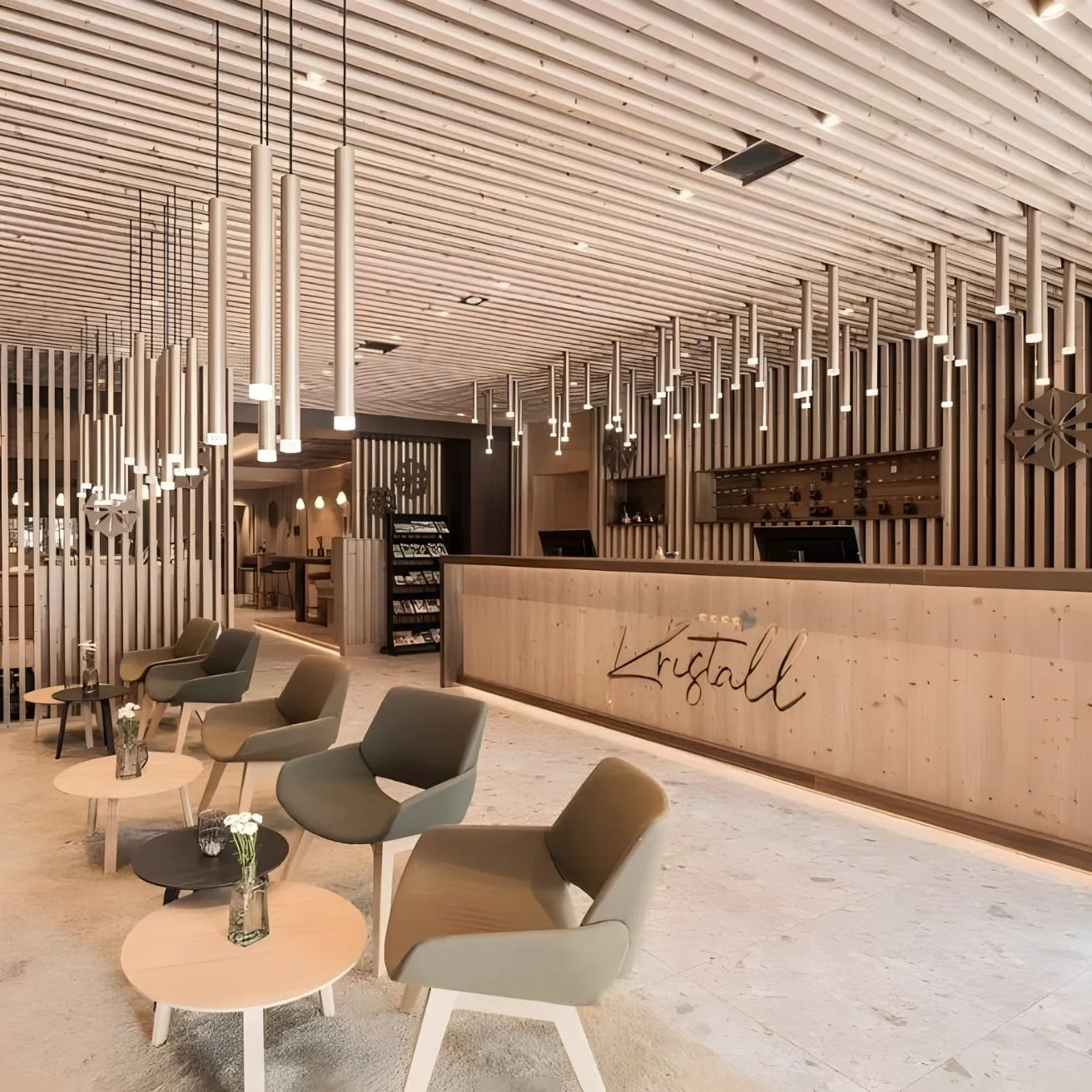 Lobby e reception dell'Hotel Leutasch in Tirol Adults Only, cliente di marketing online con ADDITIVE dall'agosto 2025