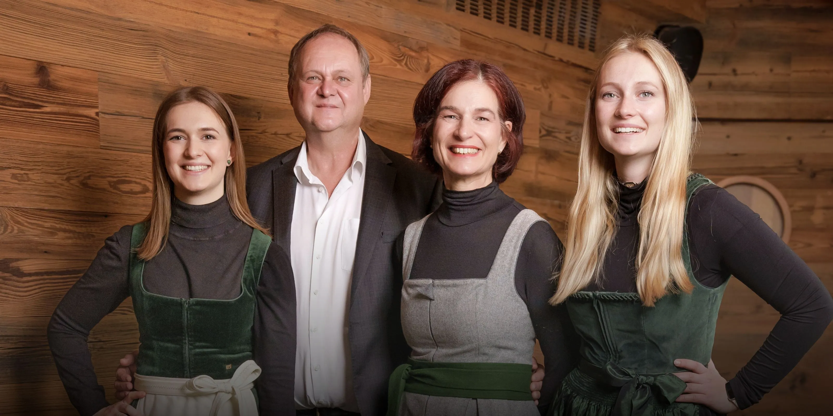 Familie Madreiter im Portrait, Gastgeberfamilie im Hotel Der Löwe, Leogang - Online-Marketing Kunden von ADDITIVE