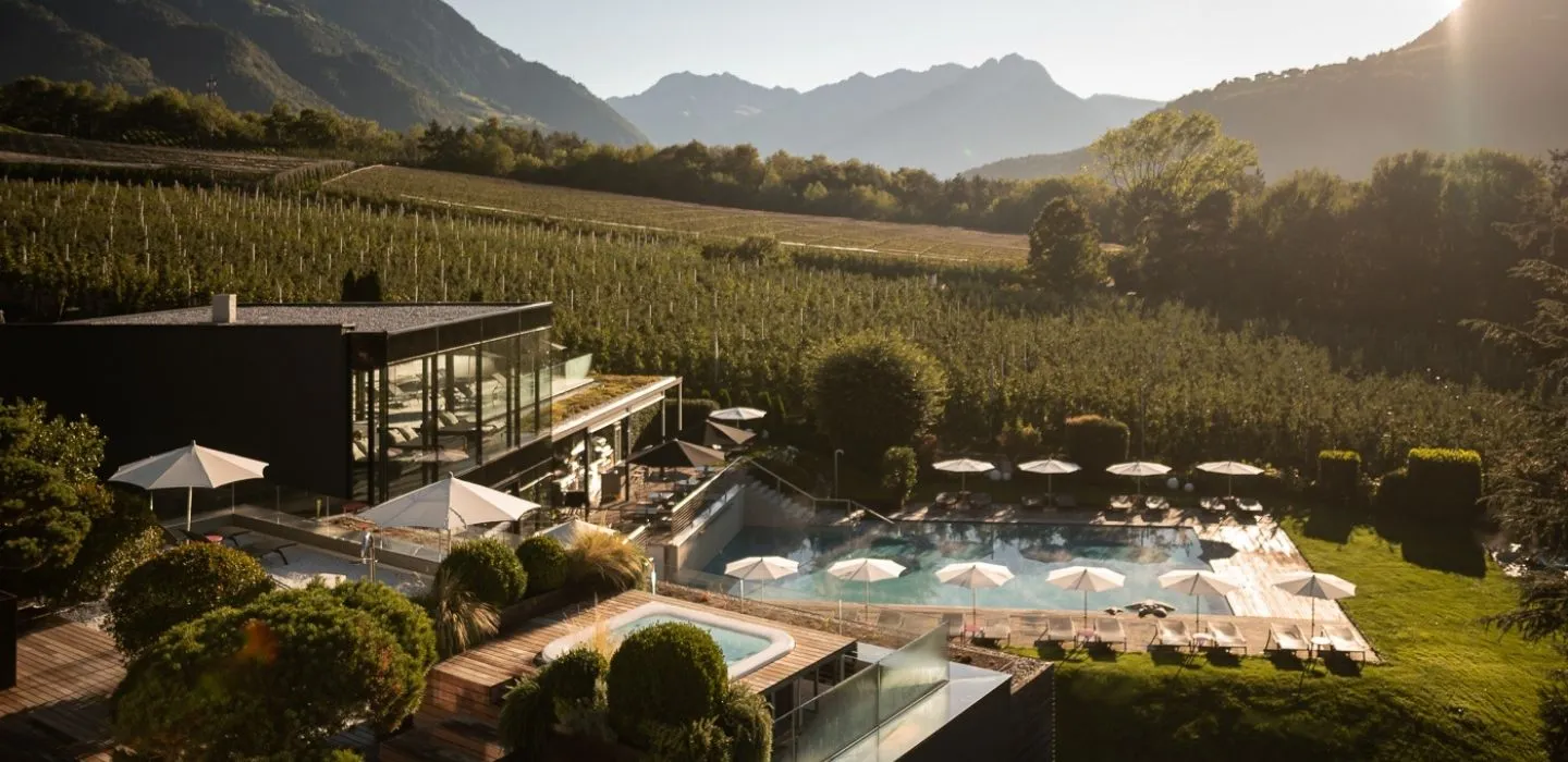 Außenansicht Design Hotel Tyrol - Hotelkunde bei ADDITIVE im Online-Marketing