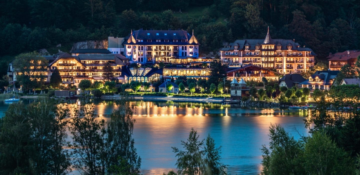 Außenansicht Waldhof Fuschlsee Resort - Online-Marketing Kunde bei ADDITIVE