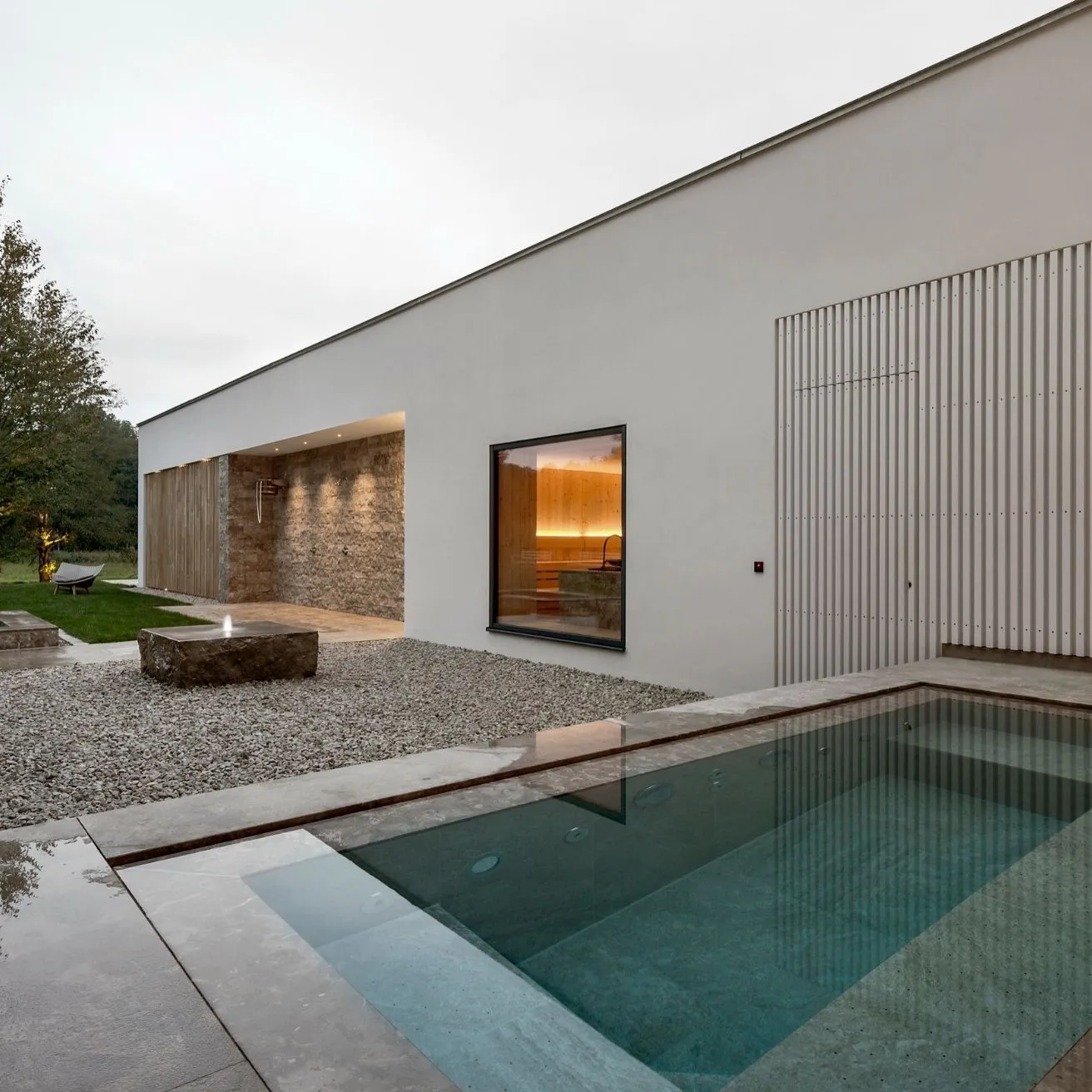 Vista esterna con piscina del Gutshofhotel Winkler Bräu – cliente di online marketing di ADDITIVE