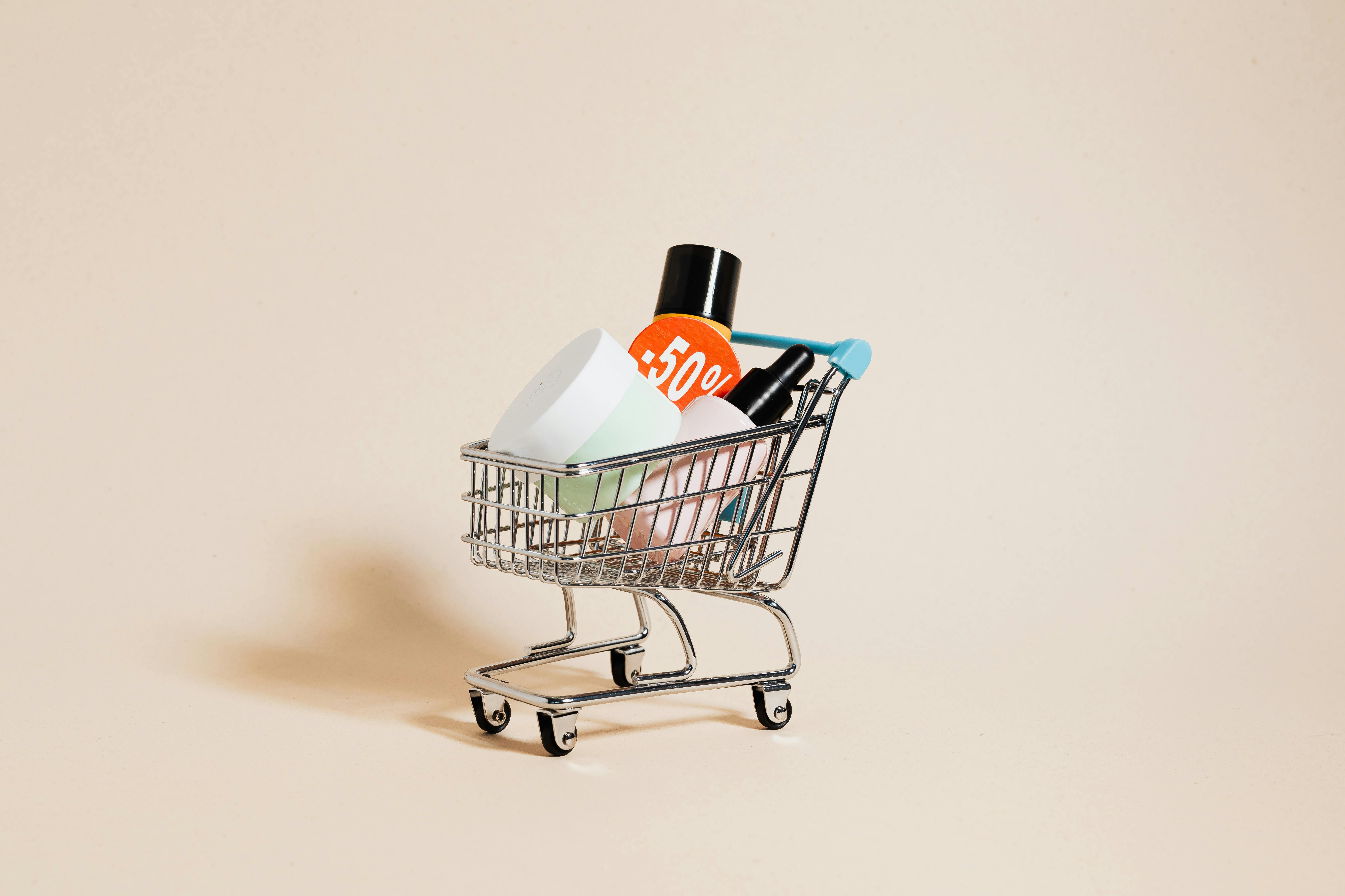 Hero image for Ecommerce Pricing Intelligence for Thriving in Global Price Fluctuations — Profitmind retail AI resource