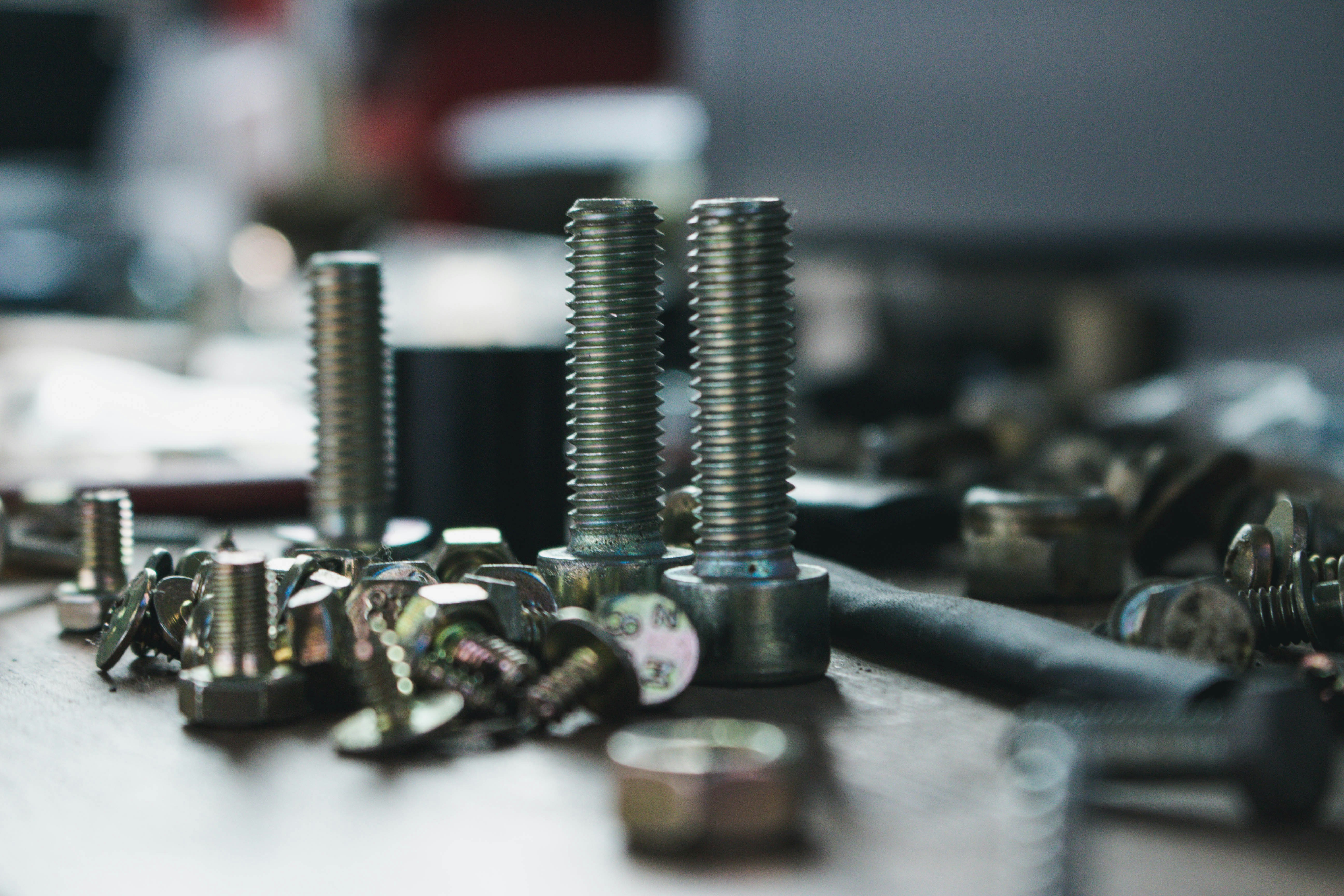 Hardware & fasteners bay: €3.5M annualized profit found in one category within a 9‑week pilot