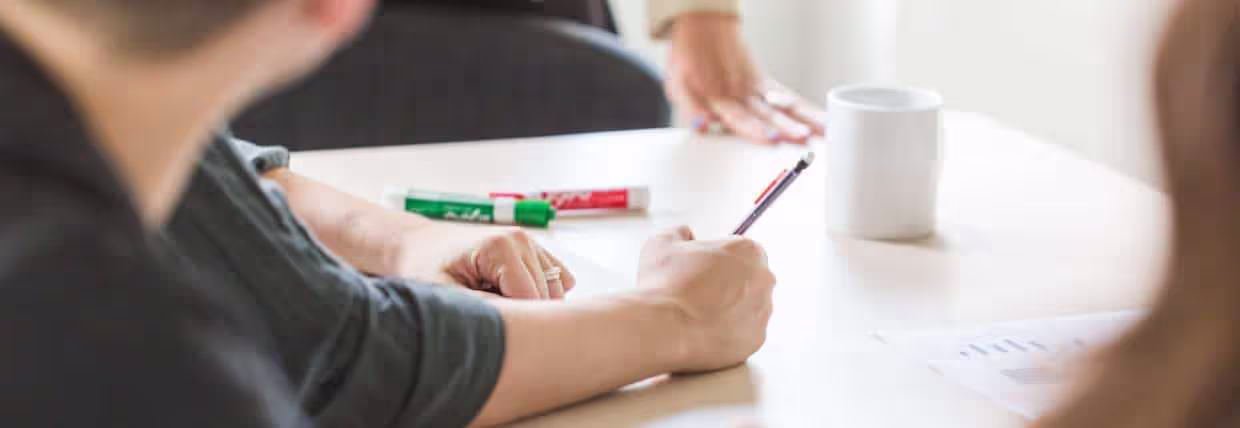 Comment créer et gérer efficacement un syndic bénévole ? Nous vous expliquons tout : conditions préalables, étapes, responsabilités, conseils pratiques...