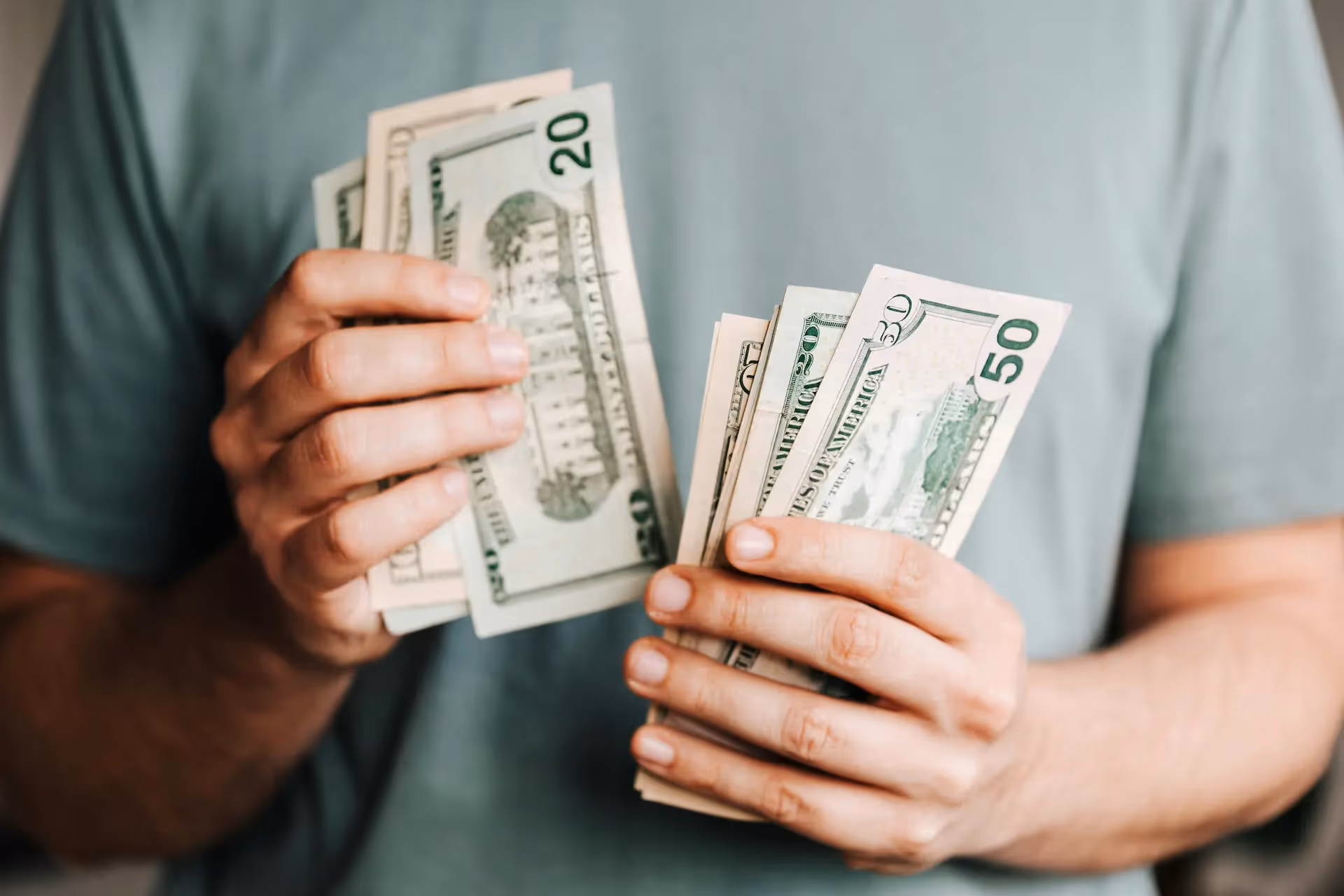 Erfahren Sie, welche typischen Preisspannen und regionale Unterschiede es bei den Kosten der Mietverwaltung gibt