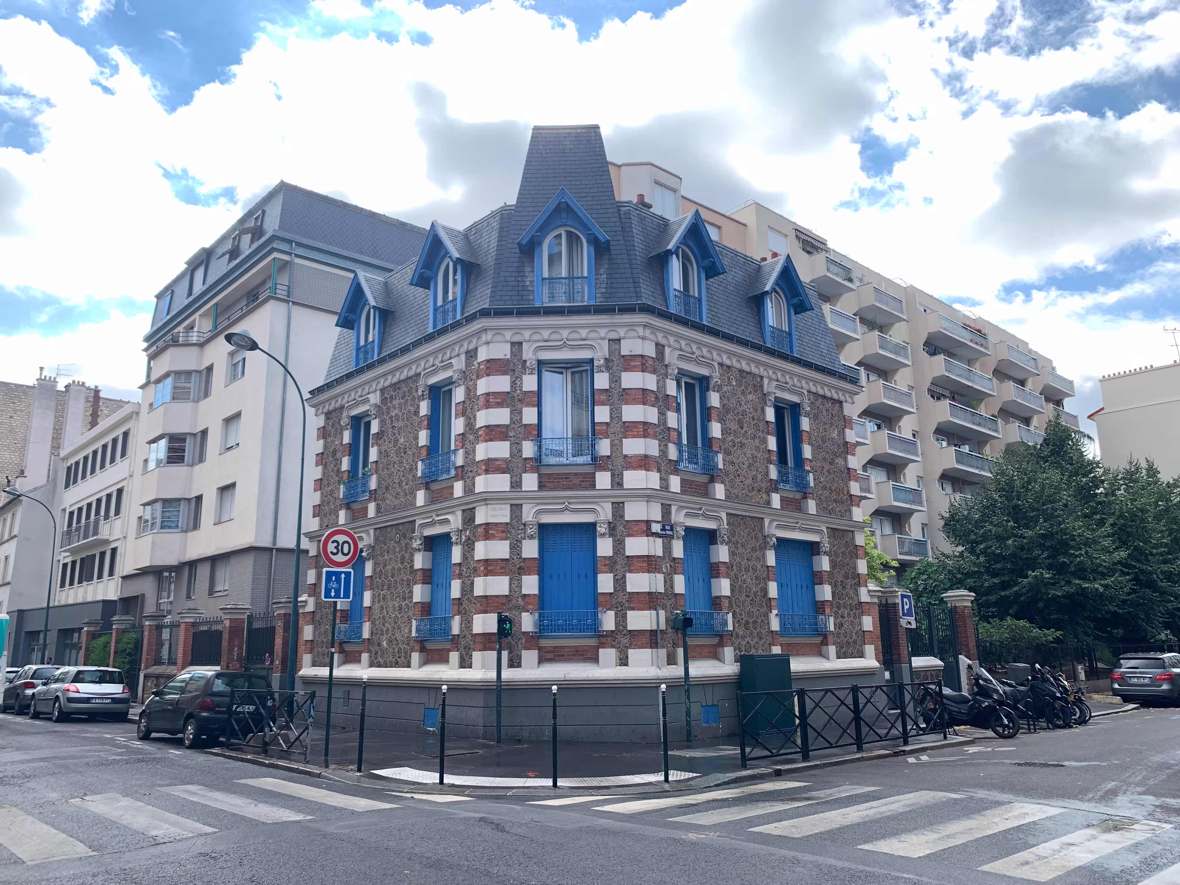 Envie de changer de syndic ? Si vous habitez Clichy découvrez les meilleurs syndics dans votre ville ainsi que les offres Matera.