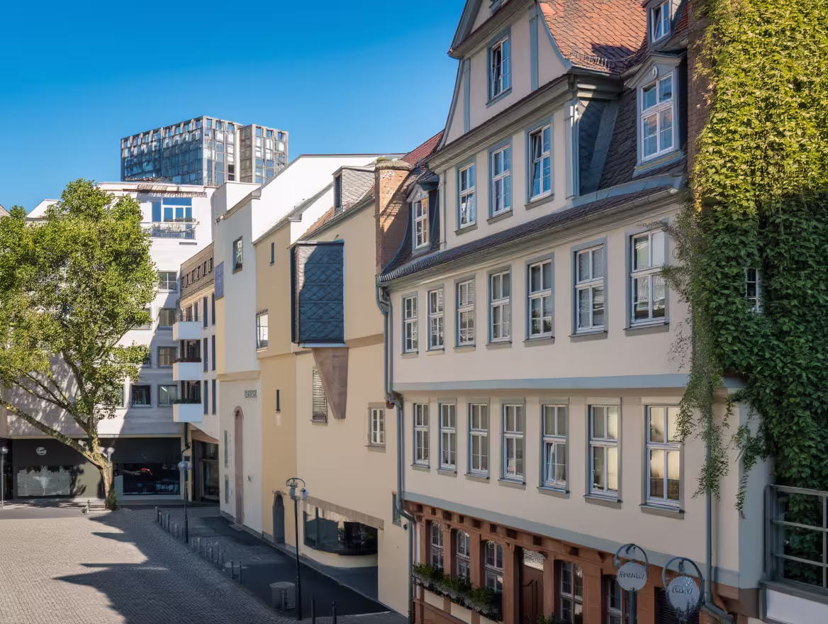 Die beste Hausverwaltung in Frankfurt am Main heißt Matera: WEG-Verwaltung und Mietverwaltung durch zertifizierte Hausverwalter vor Ort. Antworten in 48h.