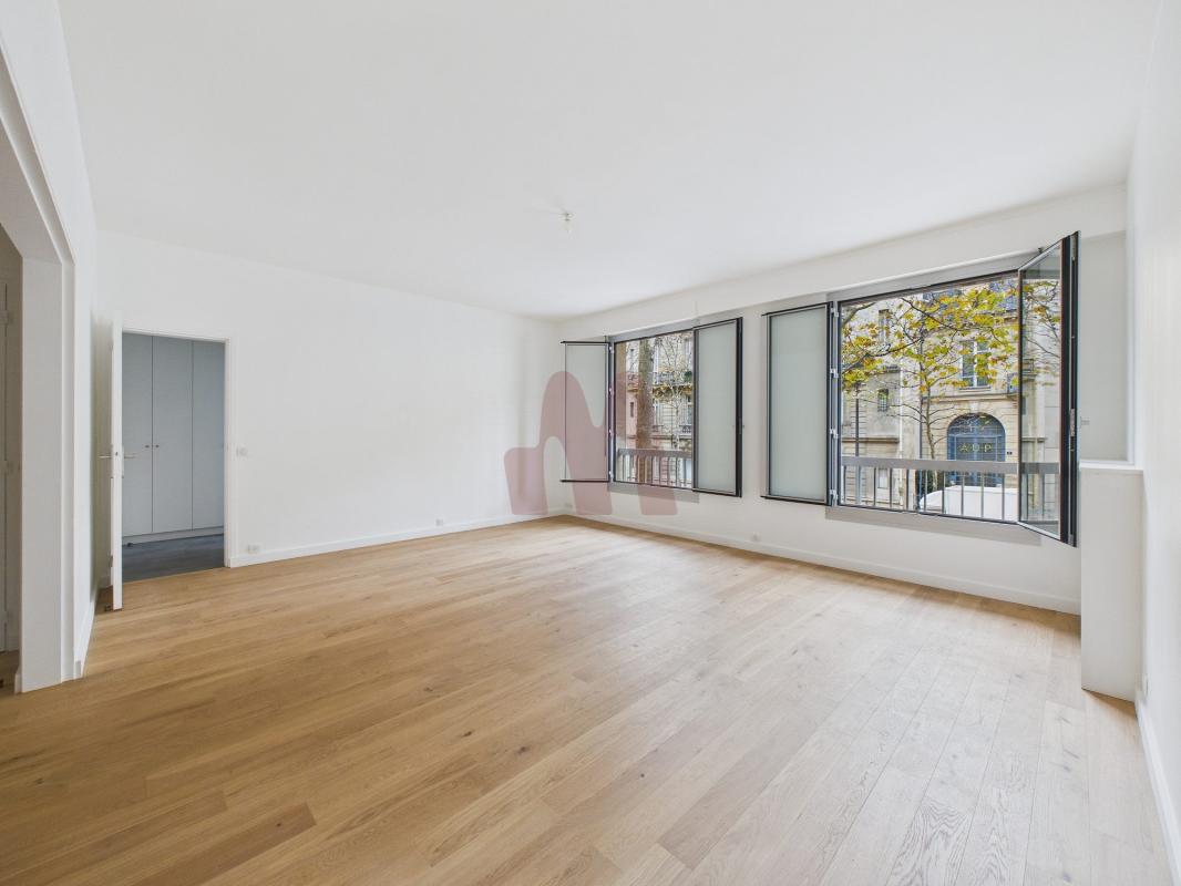 Appartement Paris 3 pièce(s) 82 m2