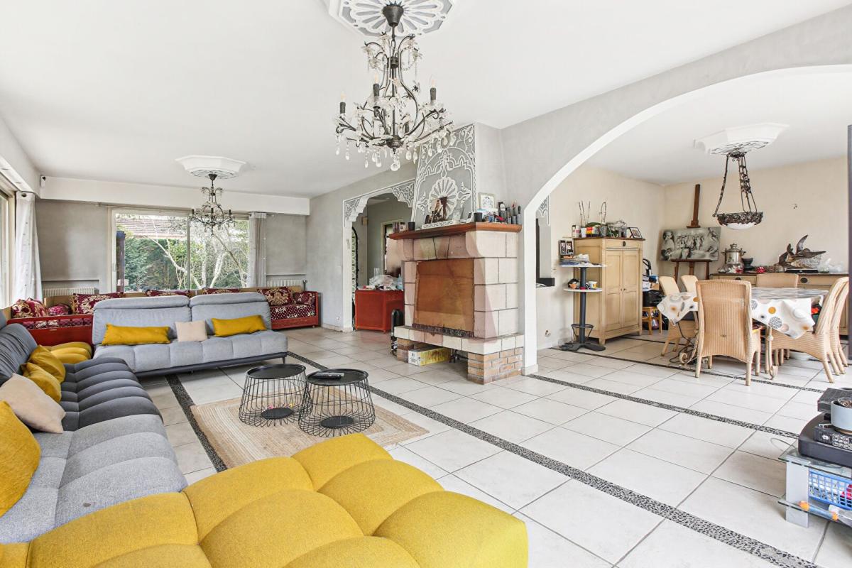 Maison aux Pavillons-sous-Bois - 7 pièces 5 ch avec jardin