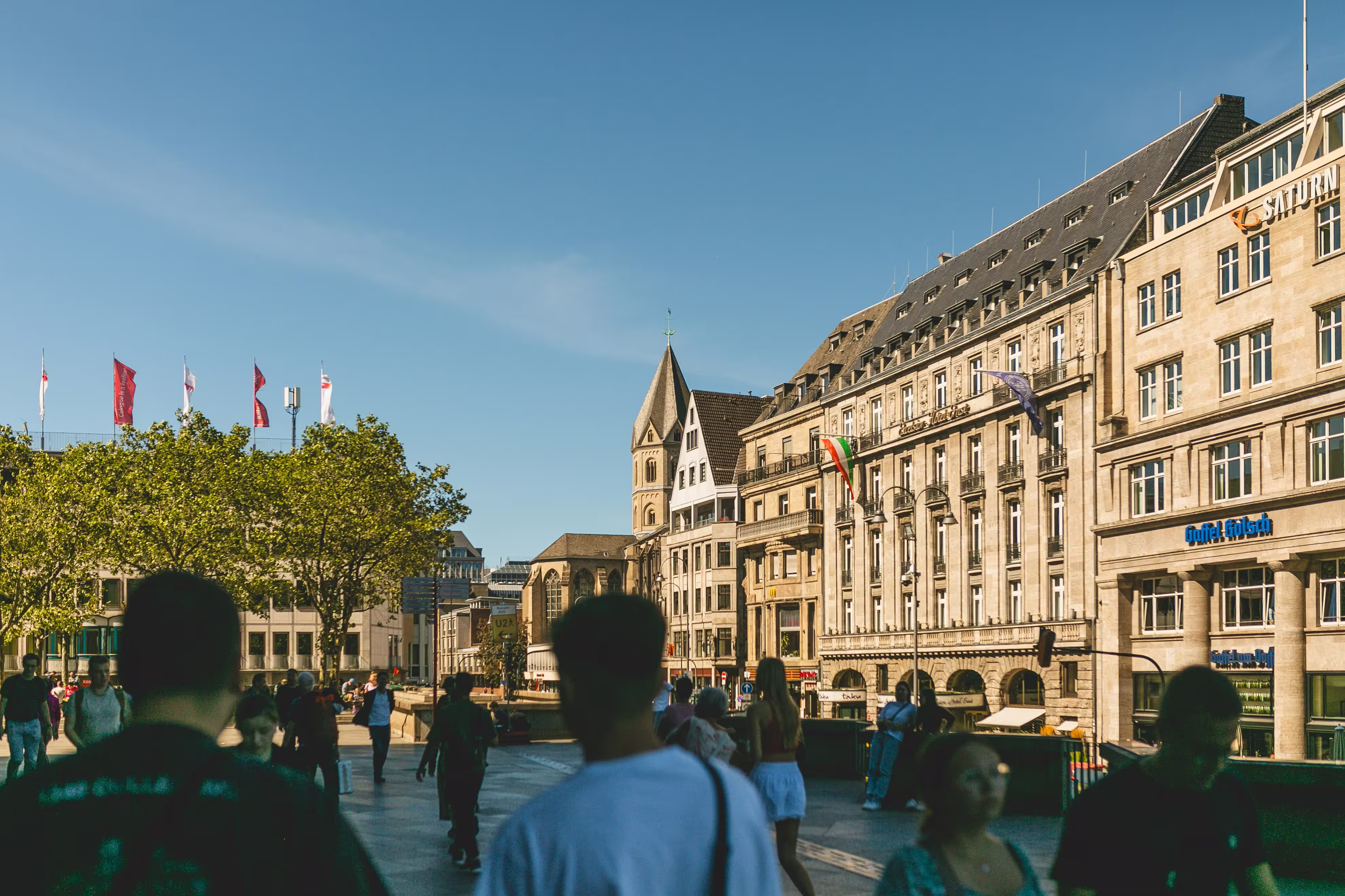 Förderprogramme für die Sanierung in Köln im Überblick: KfW, BAFA, NRW.BANK und Stadtprogramme – alle Zuschüsse und Kredite für Eigentümer und WEGs.