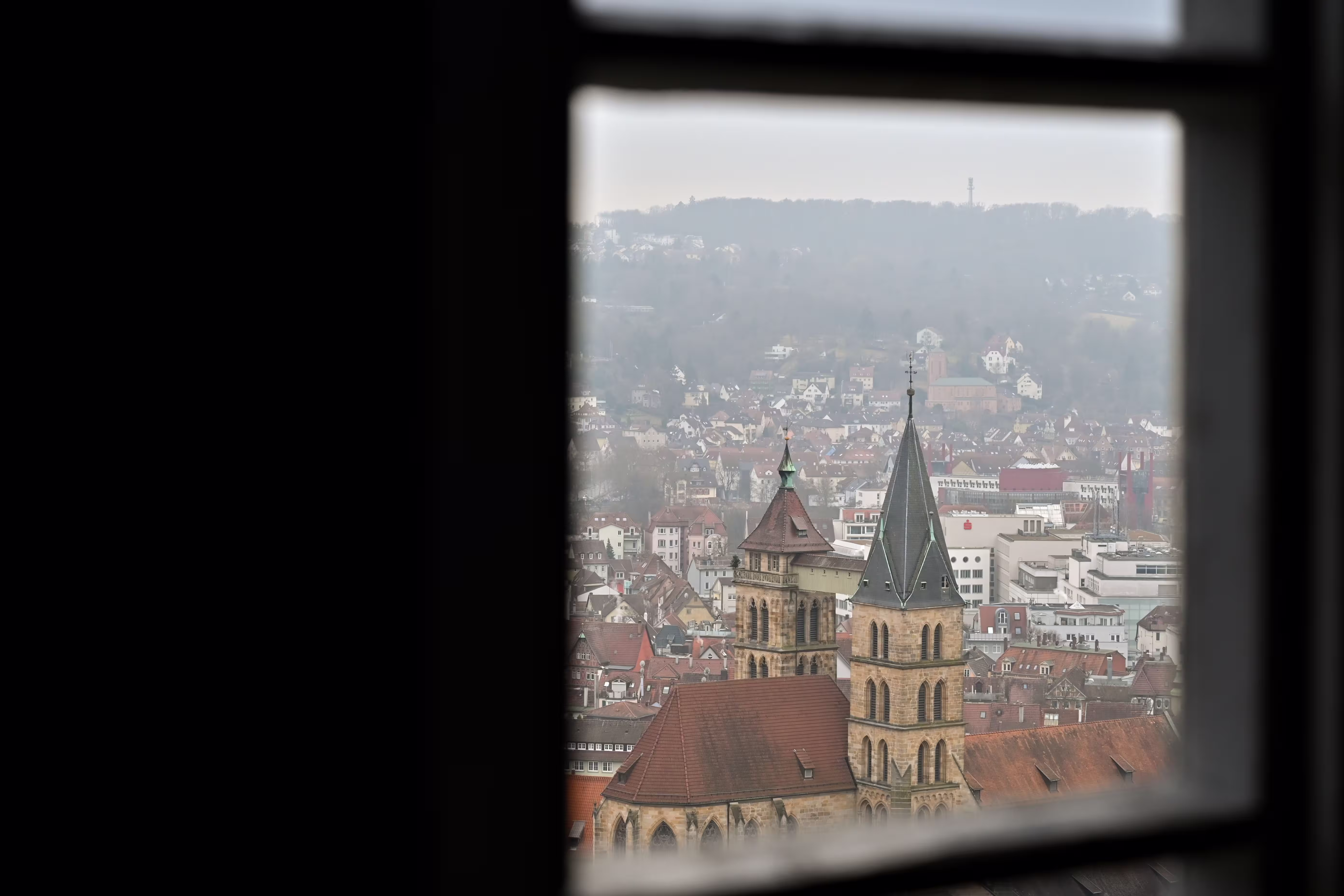 Handwerkersuche Stuttgart: Portale im Überblick, Tipps zur Handwerkerbewertung und Kostenrahmen - so finden Eigentümer und WEGs den richtigen Betrieb.