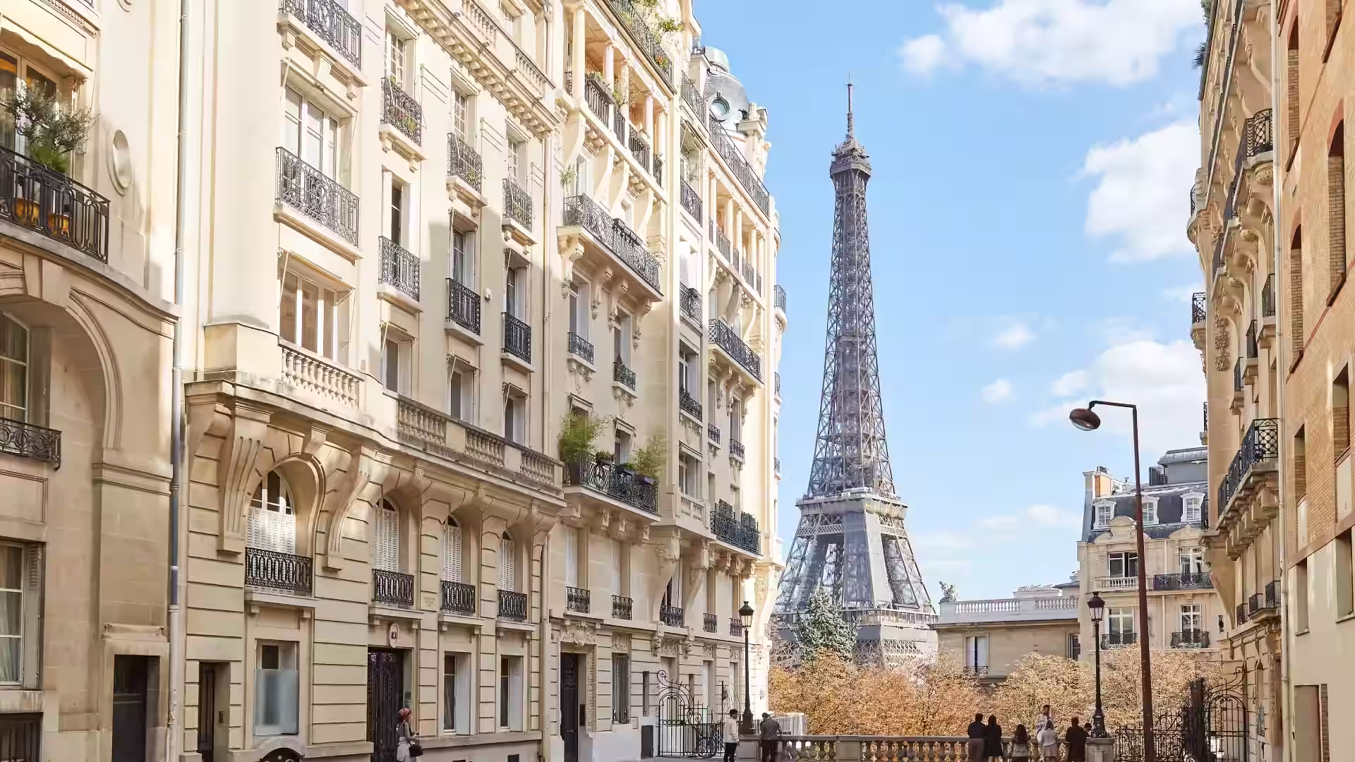 Comparez nos offres à Paris 16ème : transparence, réactivité, économies, et gestionnaire dédié pour une copropriété durable et bien suivie.