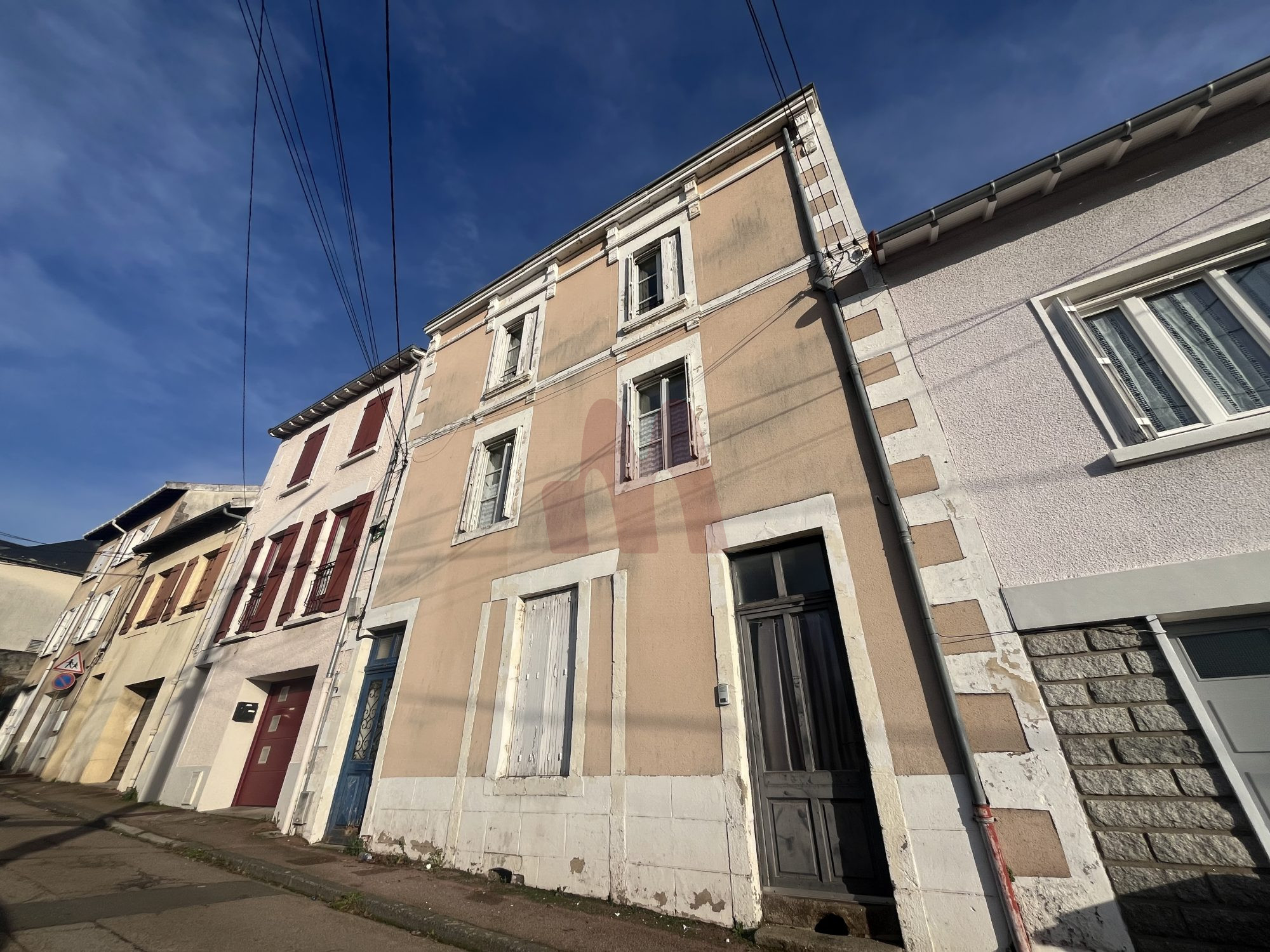Idéal pour investisseur: immeuble de rapport à Limoges avec bon rendement.