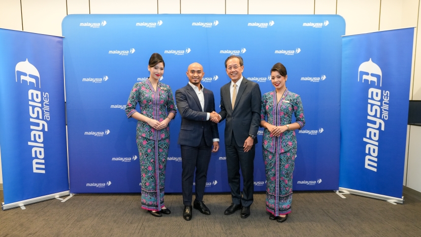Dato’ Azizulhasni Awang; and Datuk Captain Izham Ismail, Group Managing Director of MAG