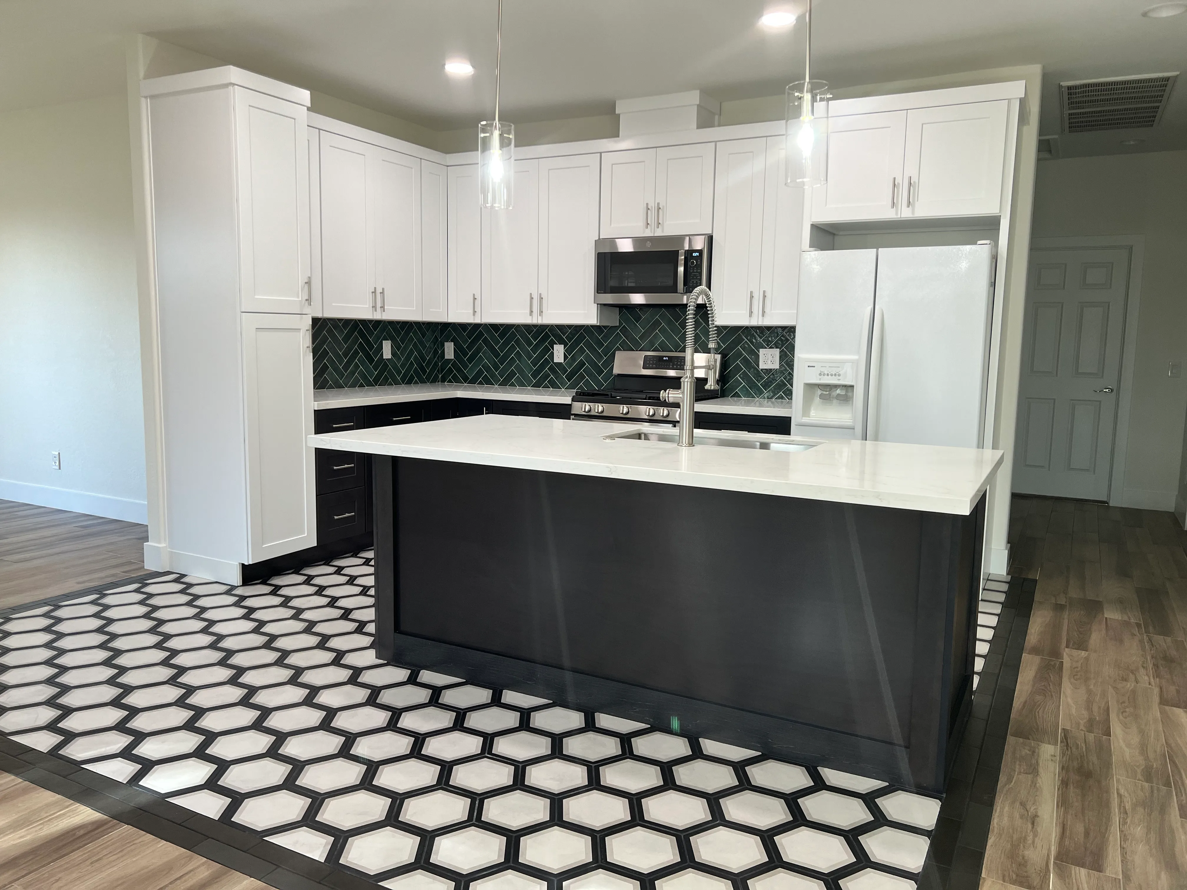 Picture of the McIntyre project kitchen.