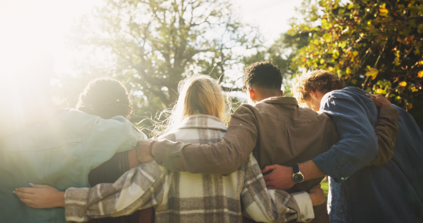  Beyond the BBQ: Meaningful Alumni Events for Summer