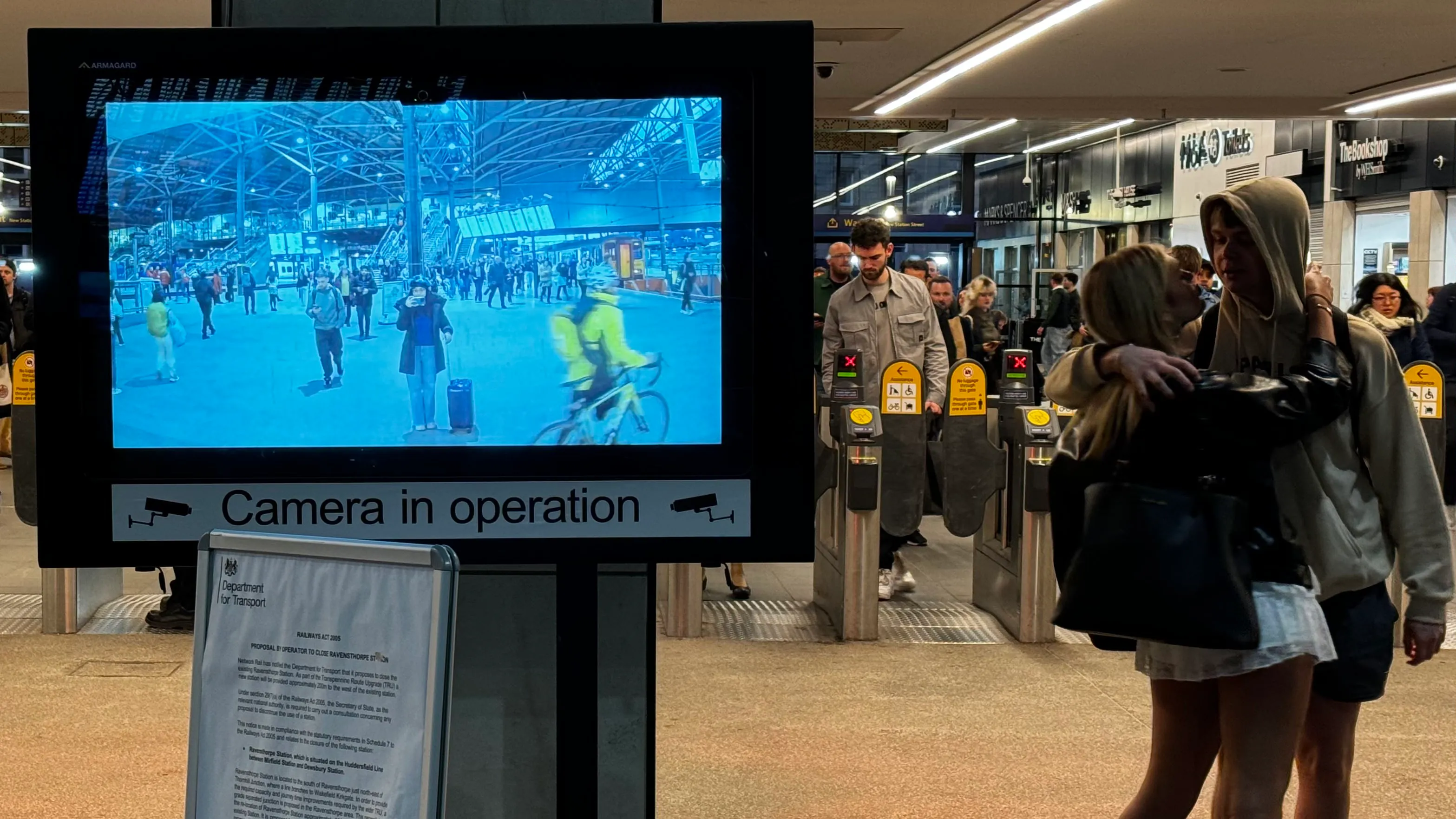 [background image] image of art exhibition space (for an art gallery)