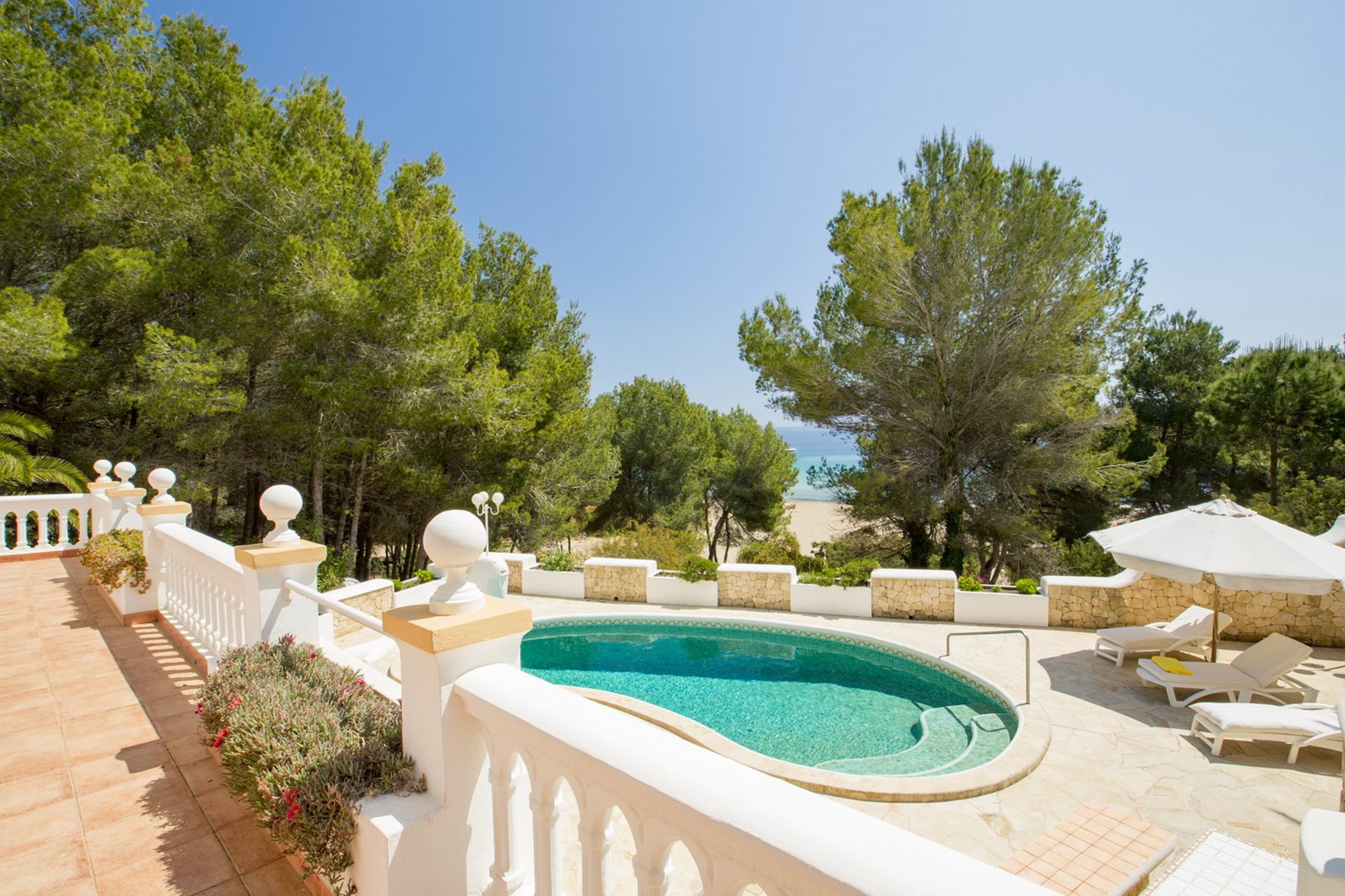 The Beach House Cala LLenya